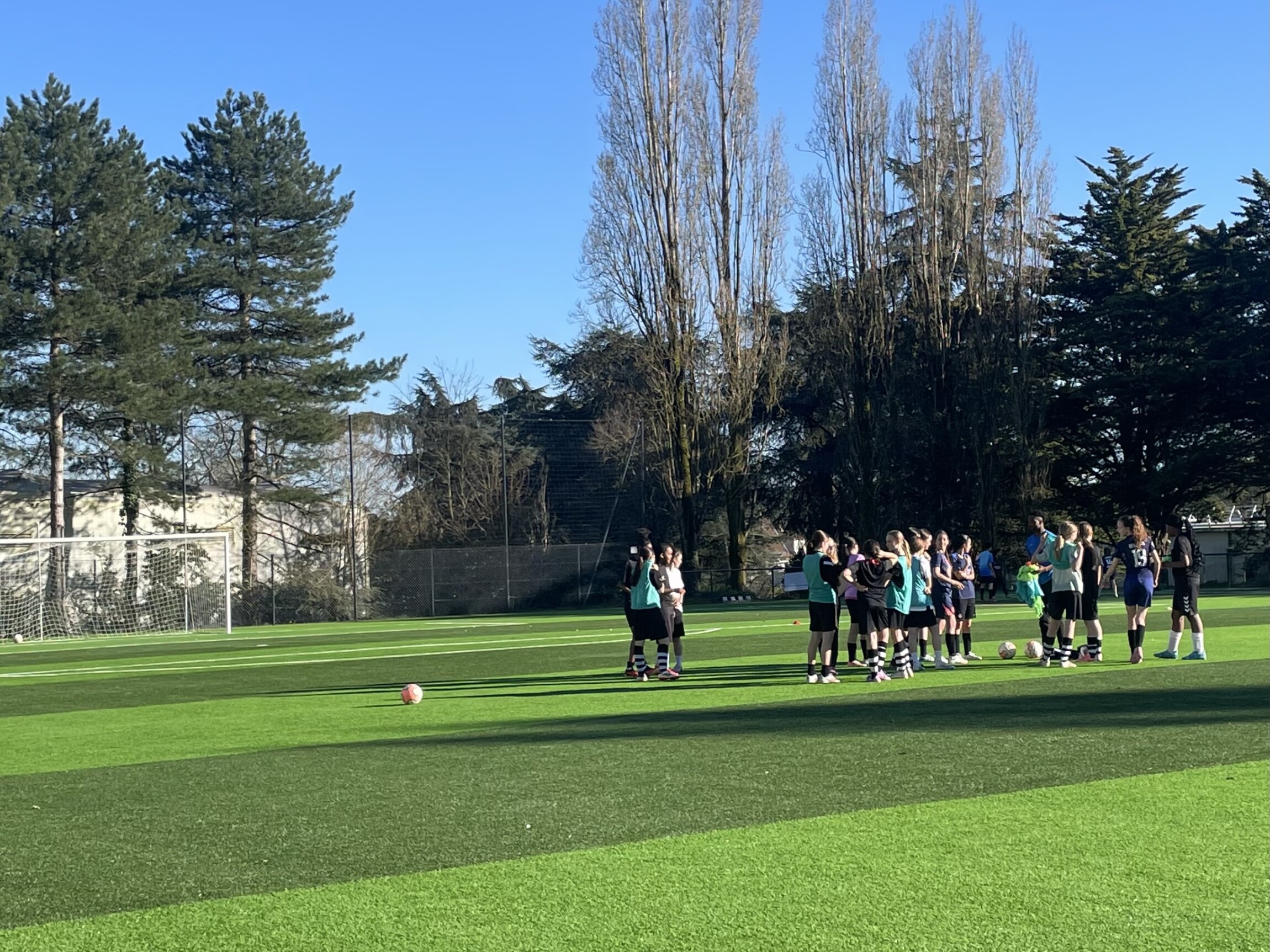 [Grandir dans un club 100% féminin] Esther jeune footballeuse