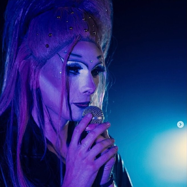 Episode 263 // Pride Metal / Mazi Queenn